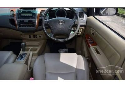 Toyota Fortuner 3.0 V SUV A/T ปี 2010 รูปที่ 8
